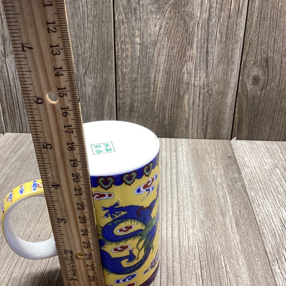 Asian Themed DRAGON Ceramic Tea Cup Diffuser 3-Piece. Cup, Lid, and Strainer - Picture 12 of 16